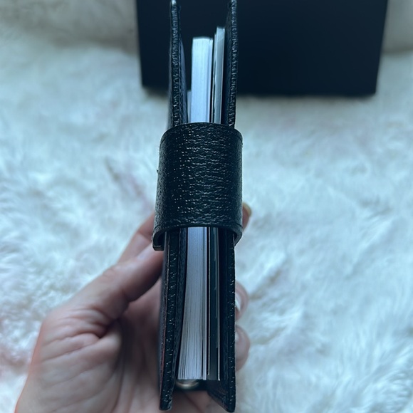 GUCCI 🖤🖤 Brand New Black Monogram Agenda 2004 with Box snaps tight Authentic 🖤 - Picture 2 of 9